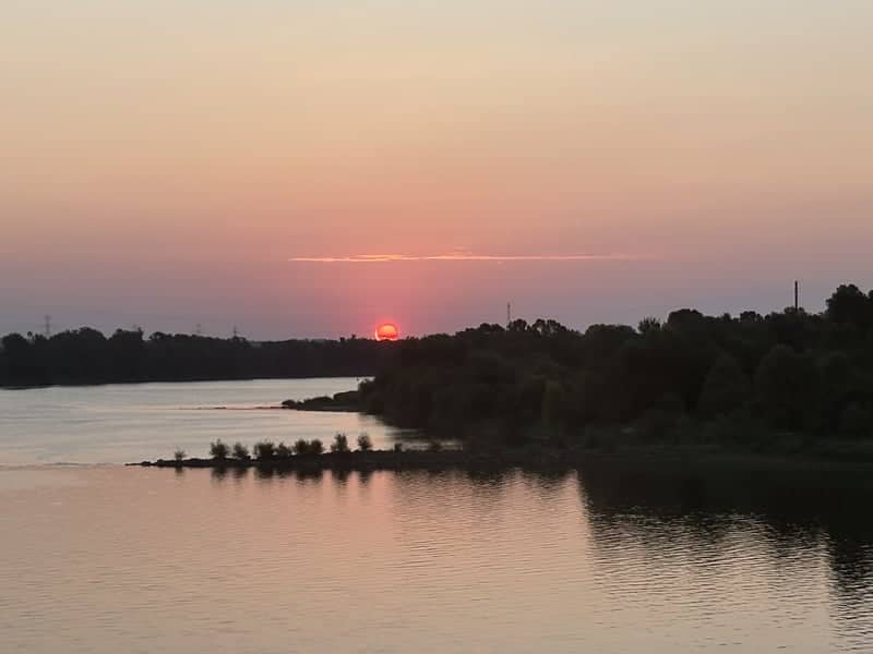 Arkansas River Overlook at War Memorial Park - Image 1