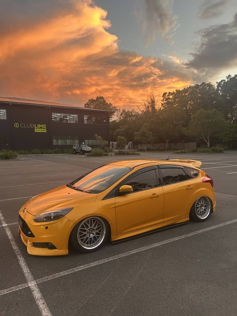 Victoria Point Sunset Parking - Image 1