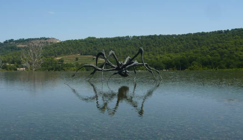 Château La Coste - Maman Sculpture - Image 1