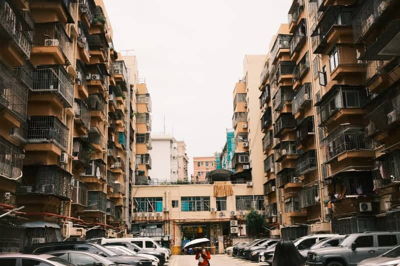 Luohu Residential Block - Image 1