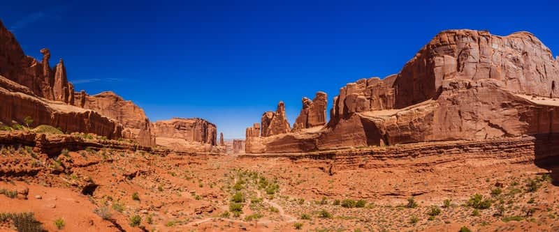 Park Avenue, Arches National Park - Image 1