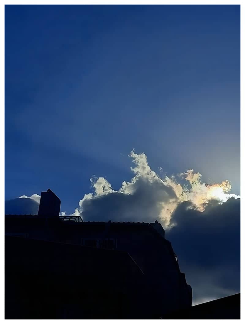 Küçükçekmece Rooftop Sunset View - Image 1
