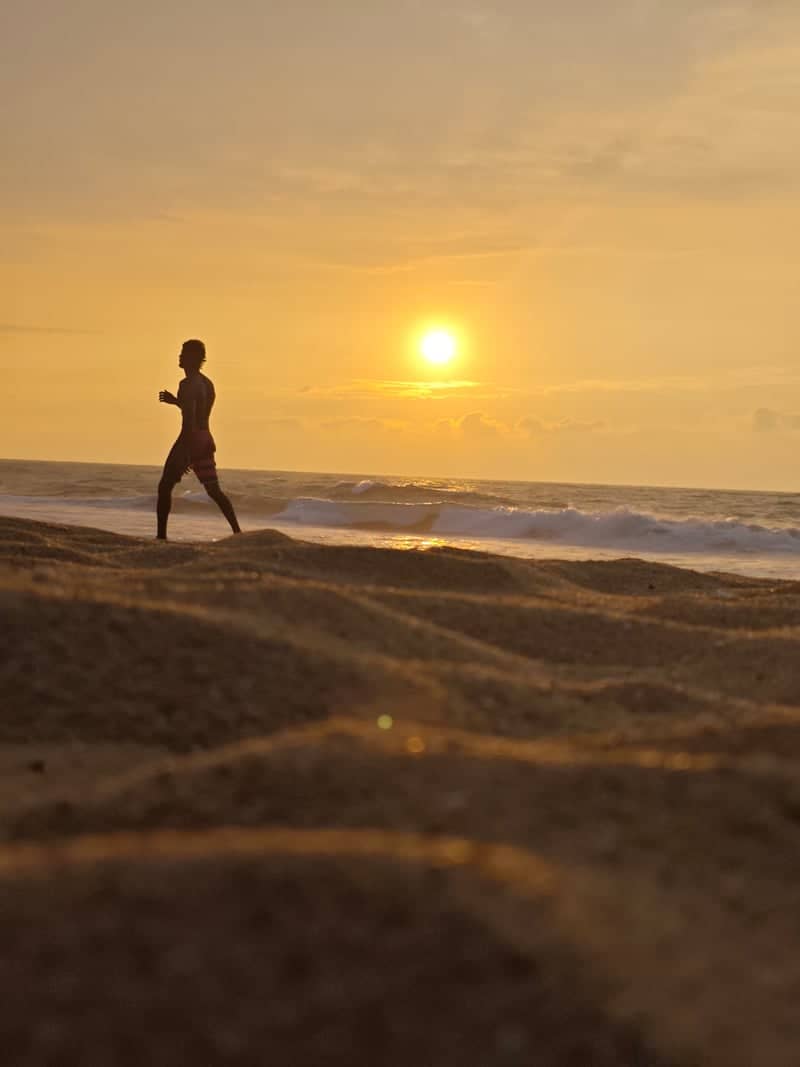 Mount Lavinia Beach - Image 1