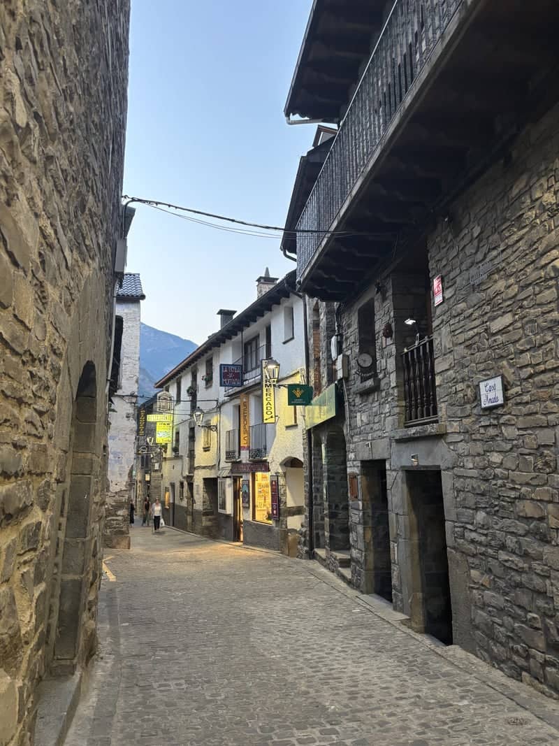 Torla-Ordesa Village Center - Image 1
