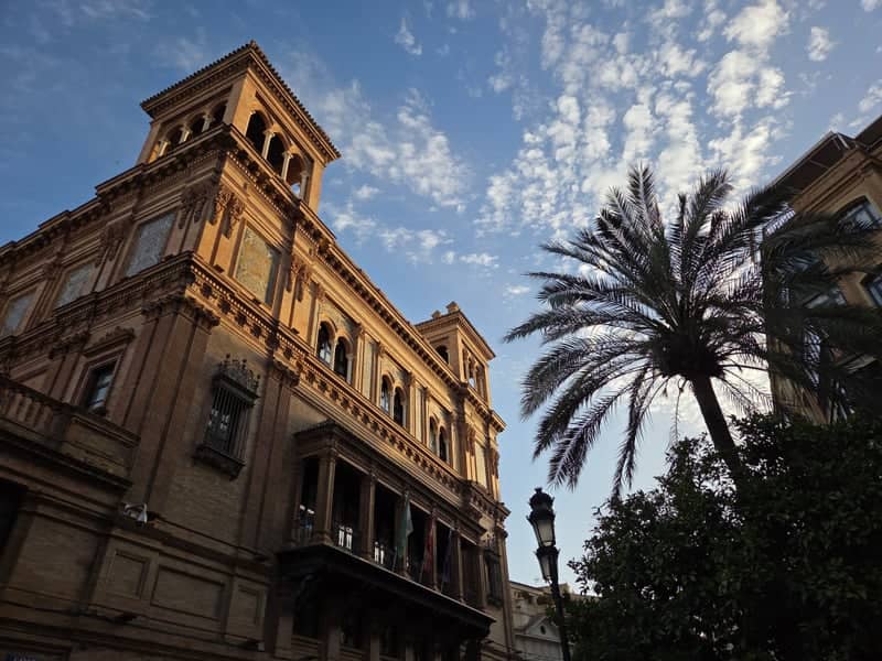 Edificio de Correos y Telégrafos, Seville - Image 1