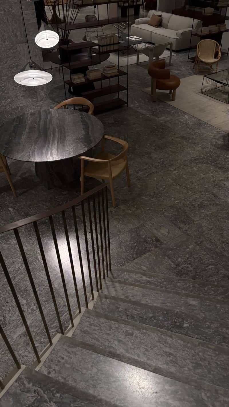 Modern Design Showroom at NorteShopping - Image 1