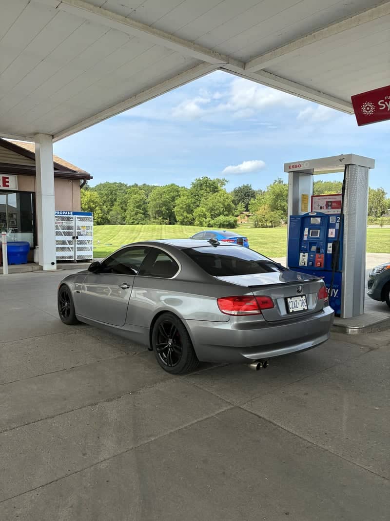 Esso Gas Station Brantford - Image 1