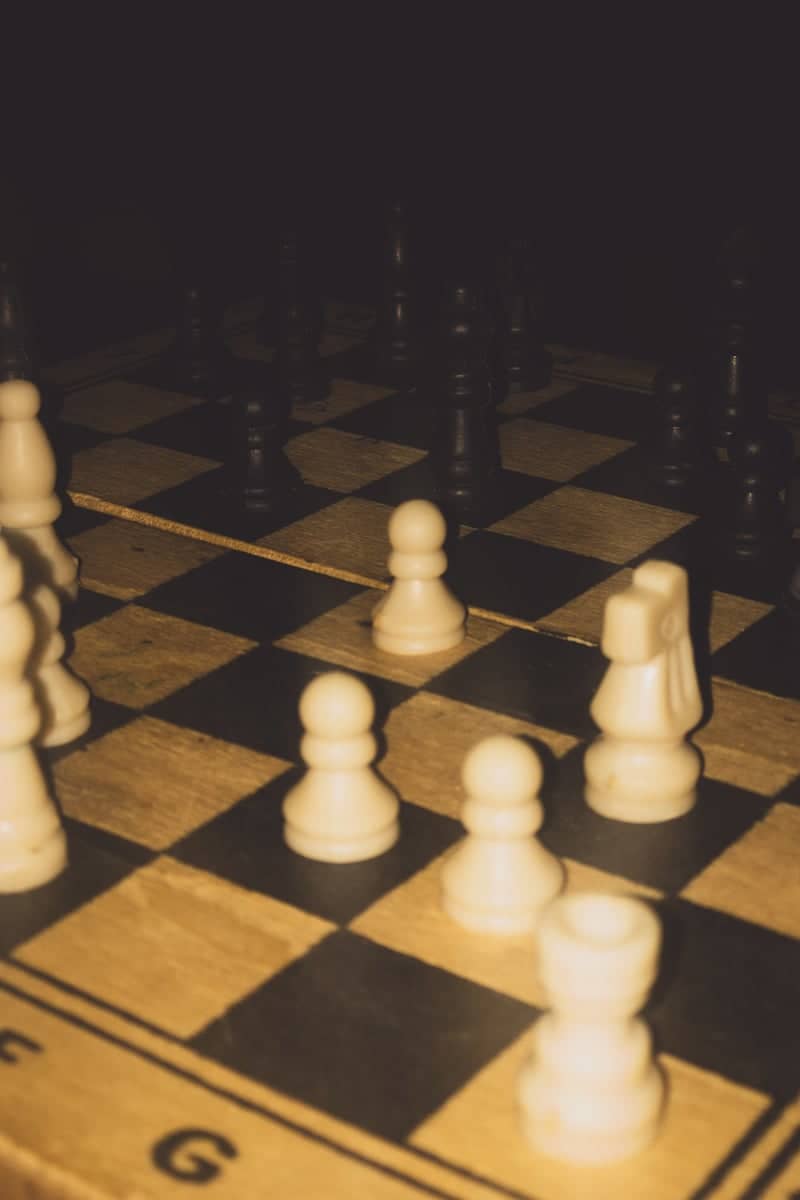 Chessboard Study in Aïn Smara - Image 1