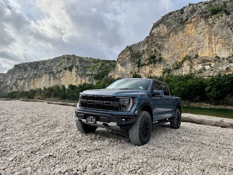 Nueces River Limestone Cliffs - Image 1