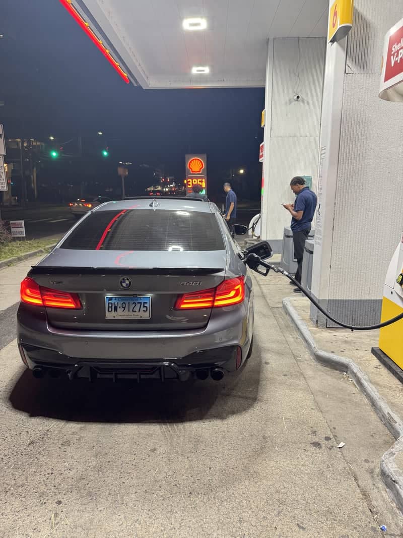 Shell Station on West Broad Street - Image 1