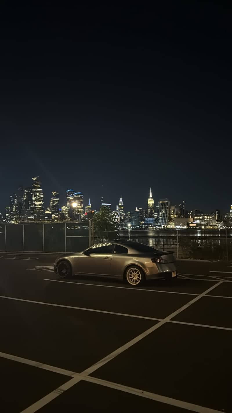 Sinatra Drive Waterfront - Image 1