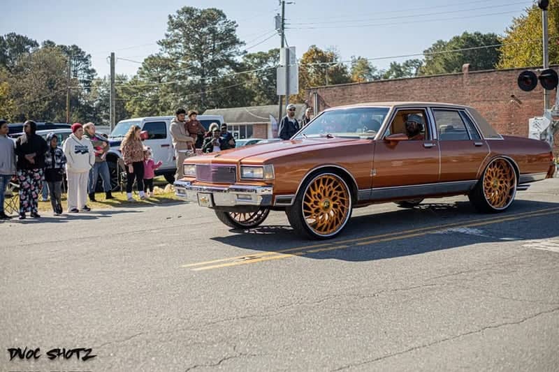 Warsaw Downtown Car Show - Image 1