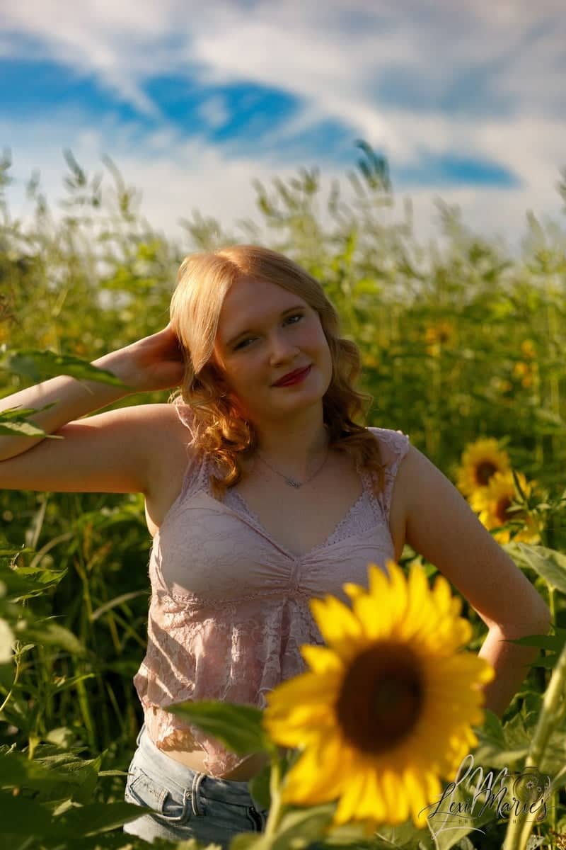 Hirsch Fruit Farm Sunflower Field - Image 2