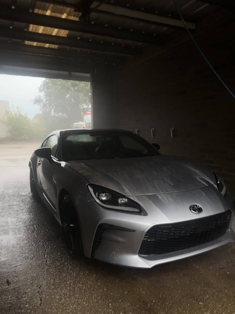 Lombard Car Wash Bay - Image 1