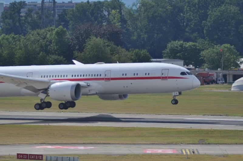 Geneva Airport Plane Spotting - Image 1