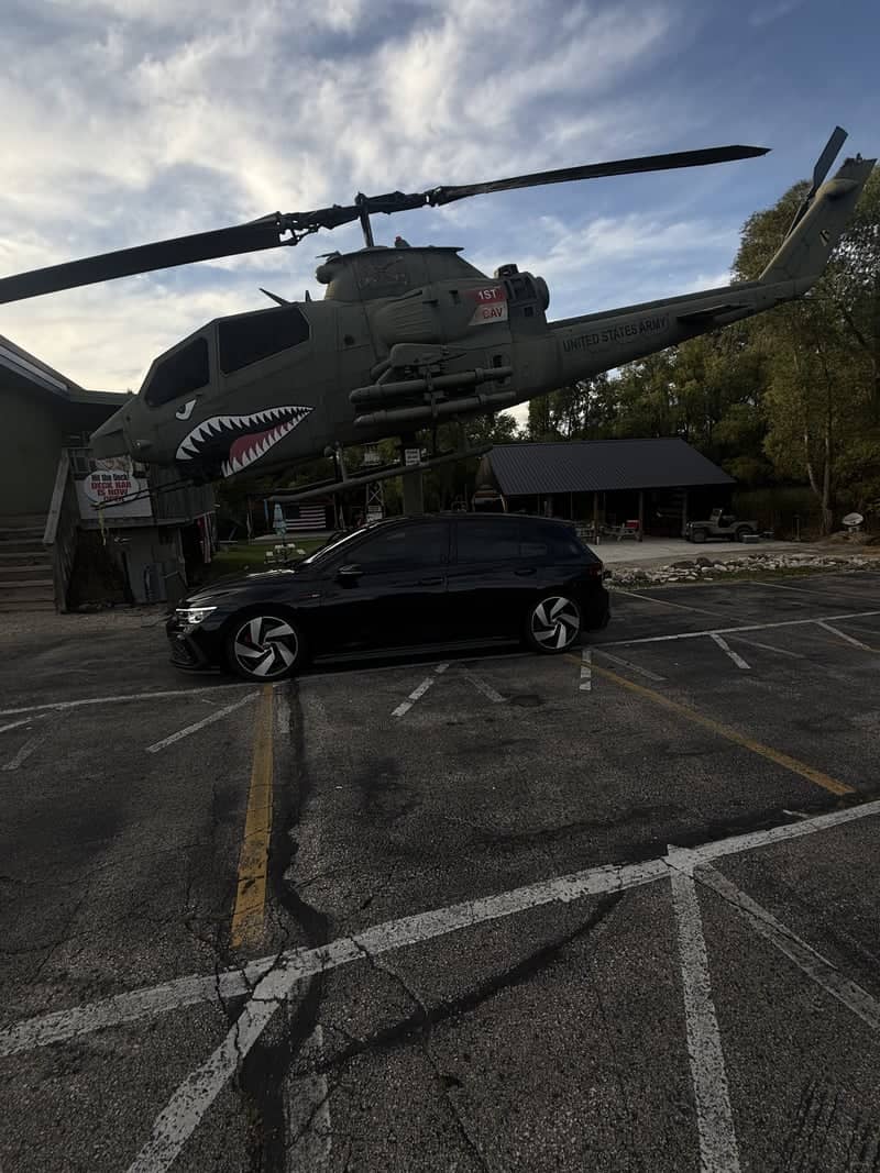 The Bunker Helicopter Display - Image 1
