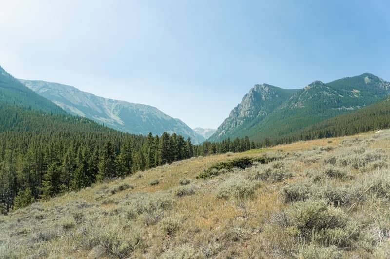 Beartooth Mountains Valley Overlook - Image 1