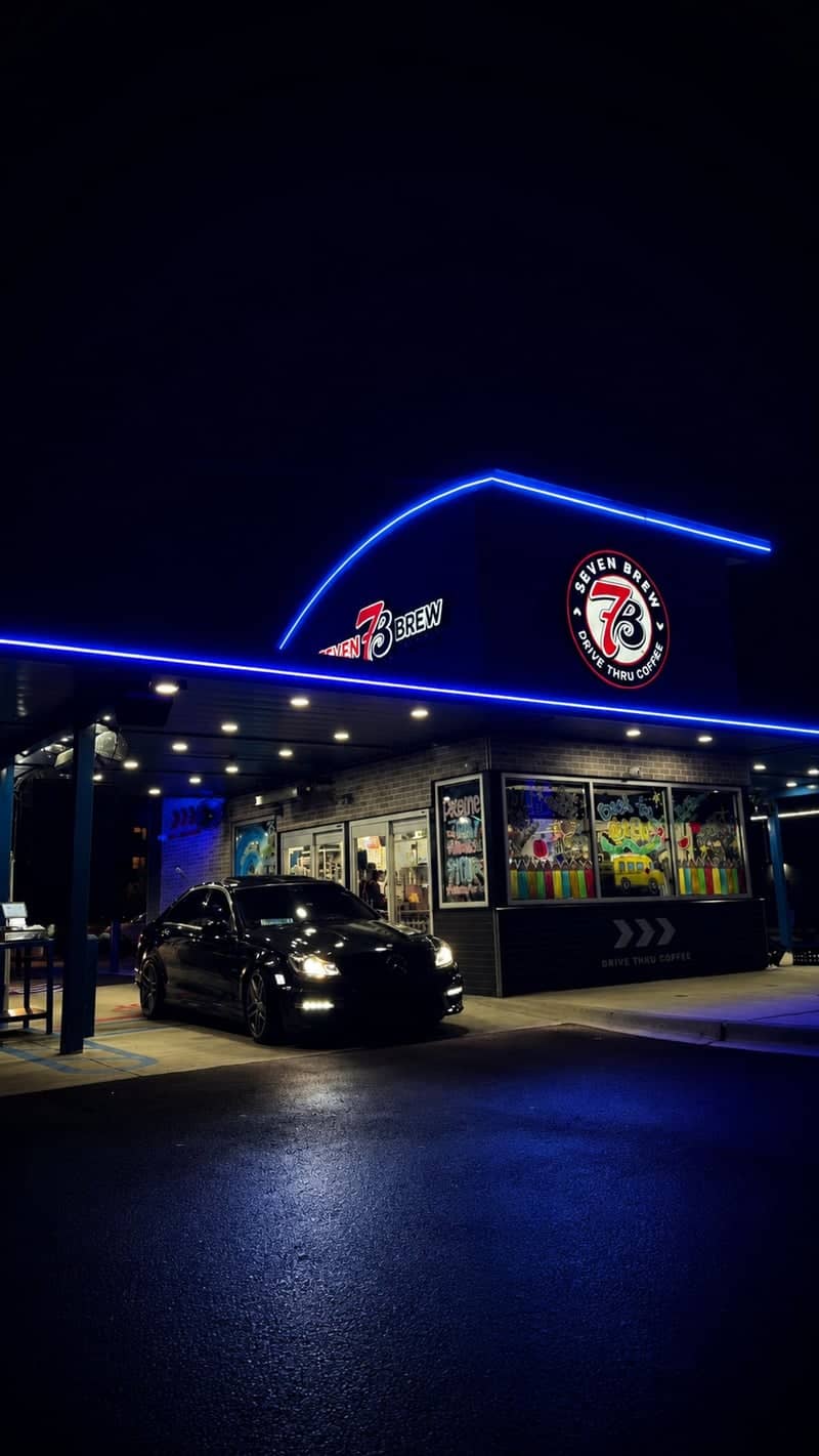 7 Brew Coffee Palatine - Image 1