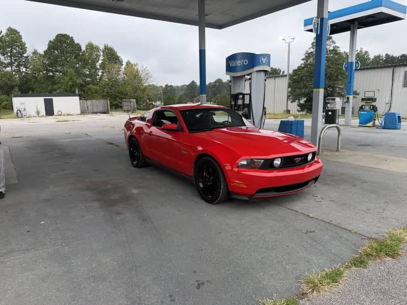 Valero Gas Station, Roxboro - Image 1
