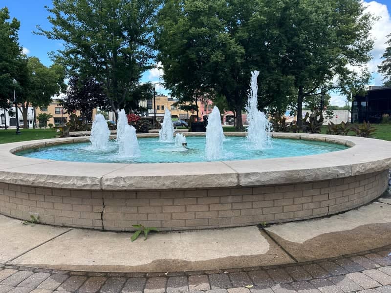 Library Square Park Fountain - Image 1