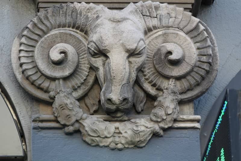Ram's Head Relief, Miloš Pocerac Street - Image 1